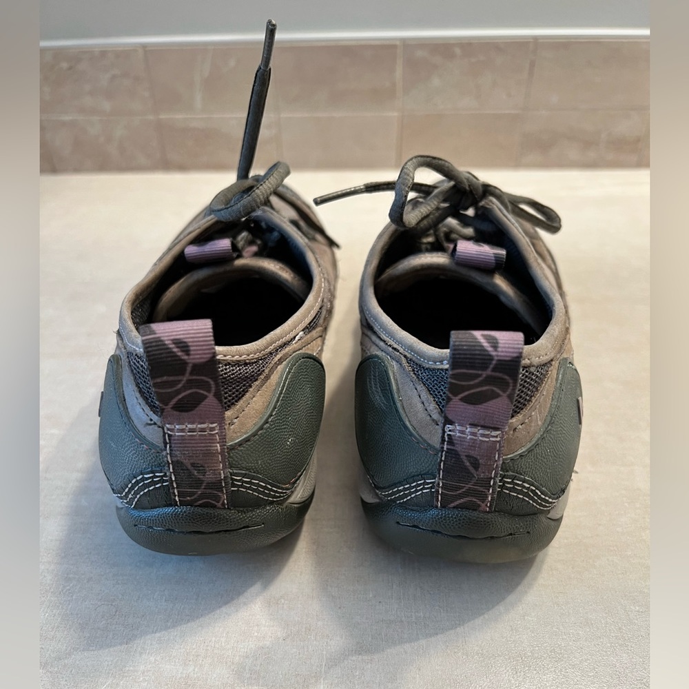 Merrell Comfort Shoes - Picture 3 of 9